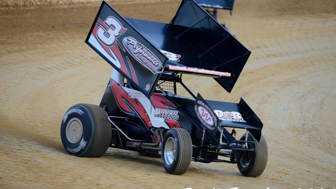 Hanks Lands Just Outside the Top 10 Both Nights During Midwest Fall Brawl