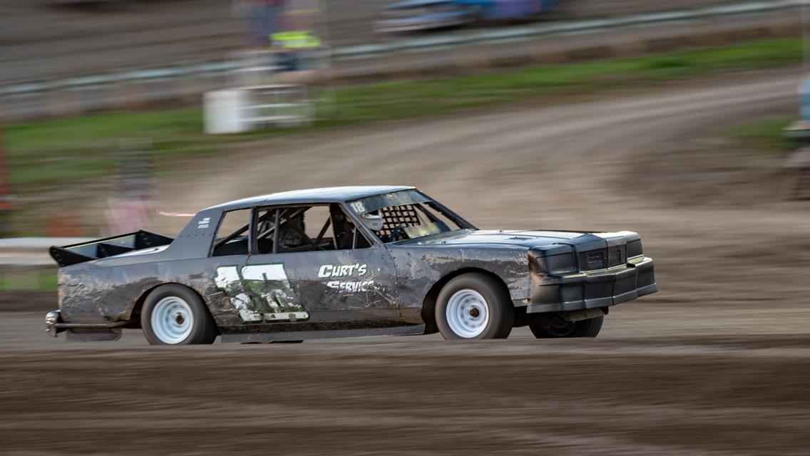 Michaelsohn Holds On for Dacotah Speedway Victory