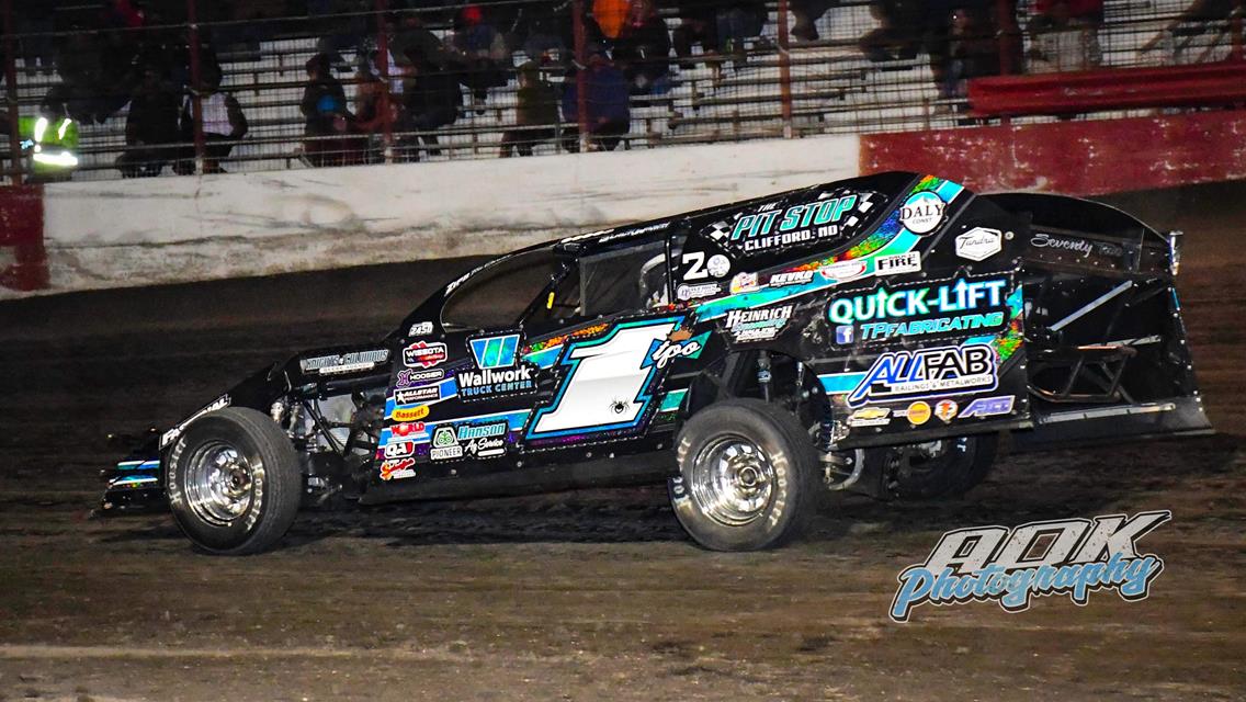 Peterson Paces Field to Second Straight WISSOTA Modified National Title