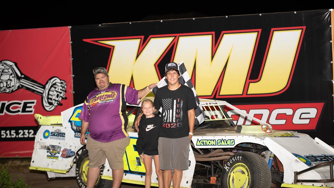 Ward and Lopez find Victory Lane as Marshalltown Speedway avoids the storms
