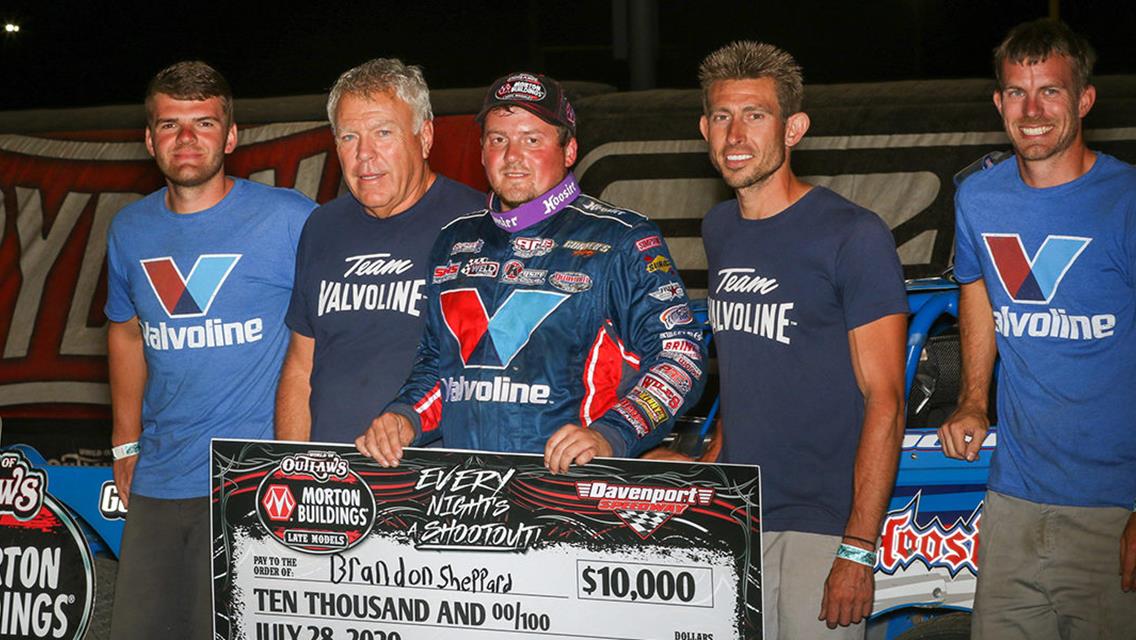 Sheppard Wins World of Outlaws Thriller at Davenport