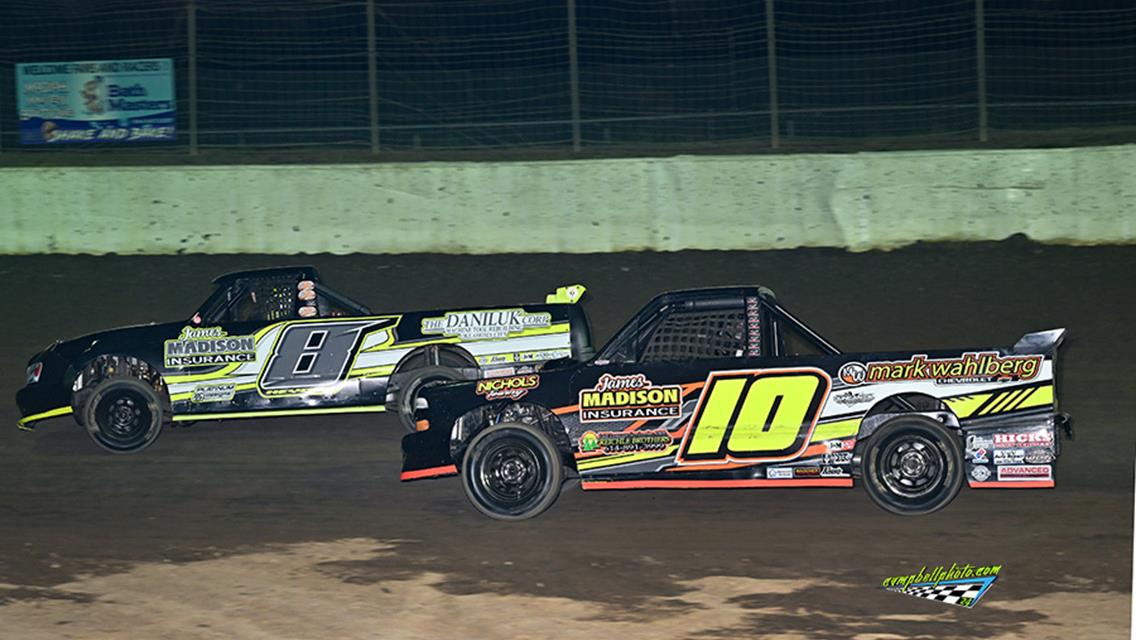 Boxell scores first career midget win in Streicher Memorial, Dippman wins Thunderstock feature, Joey Heyder earns big payday in Trucks, and Woodling s