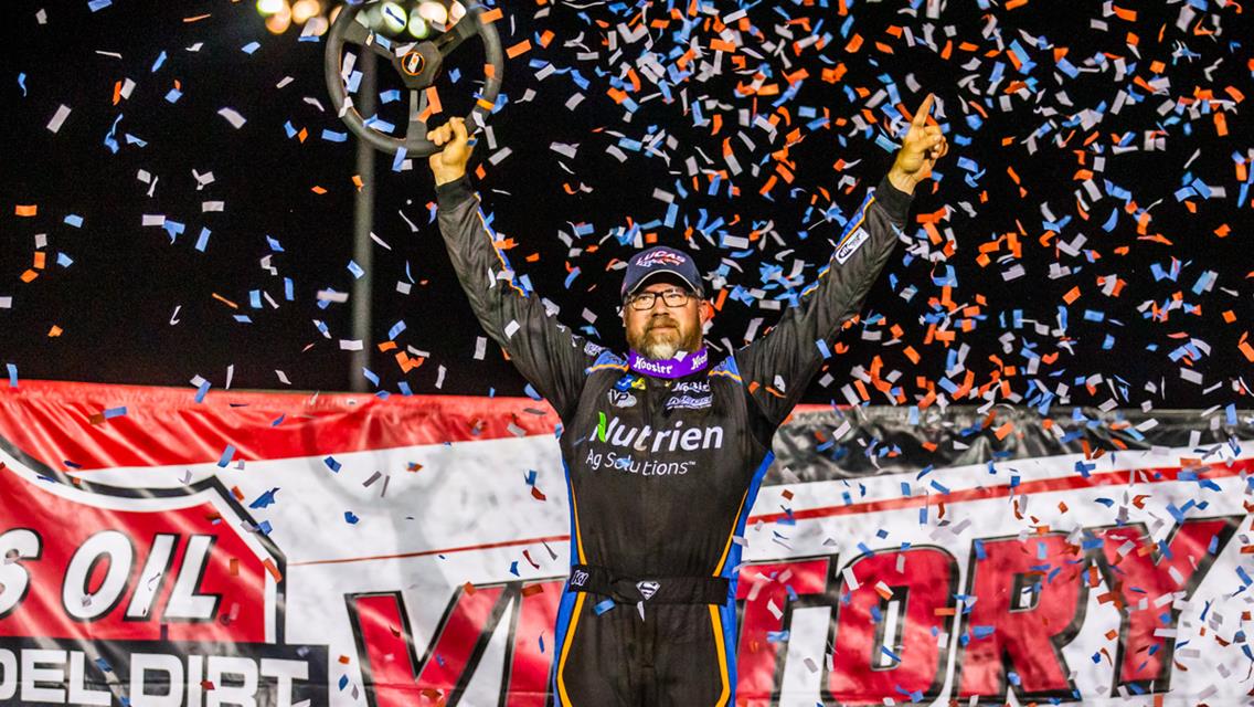 Davenport Becomes First Three-Time Winner of the Silver Dollar Nationals