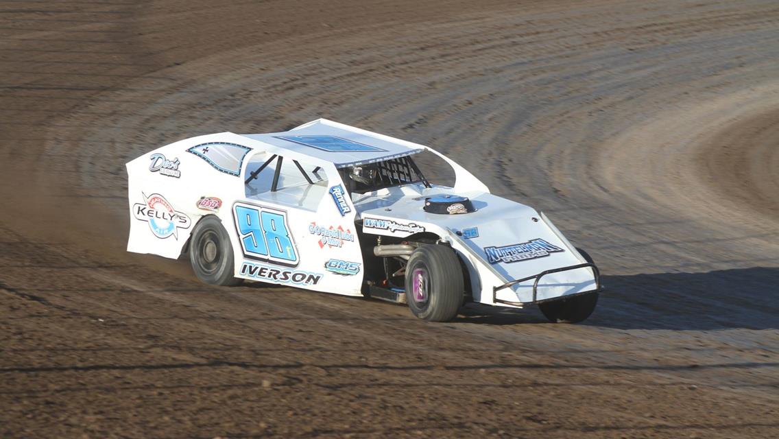 Video Tyler Iverson and Shane Stutzman; Modified A Feature McCool Junction 6/27/15