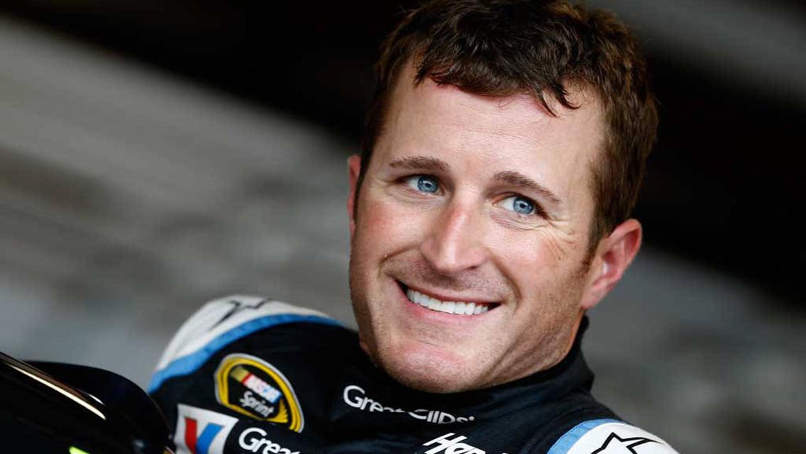 Kahne to race with Outlaws at Gator Motorplex on April 13