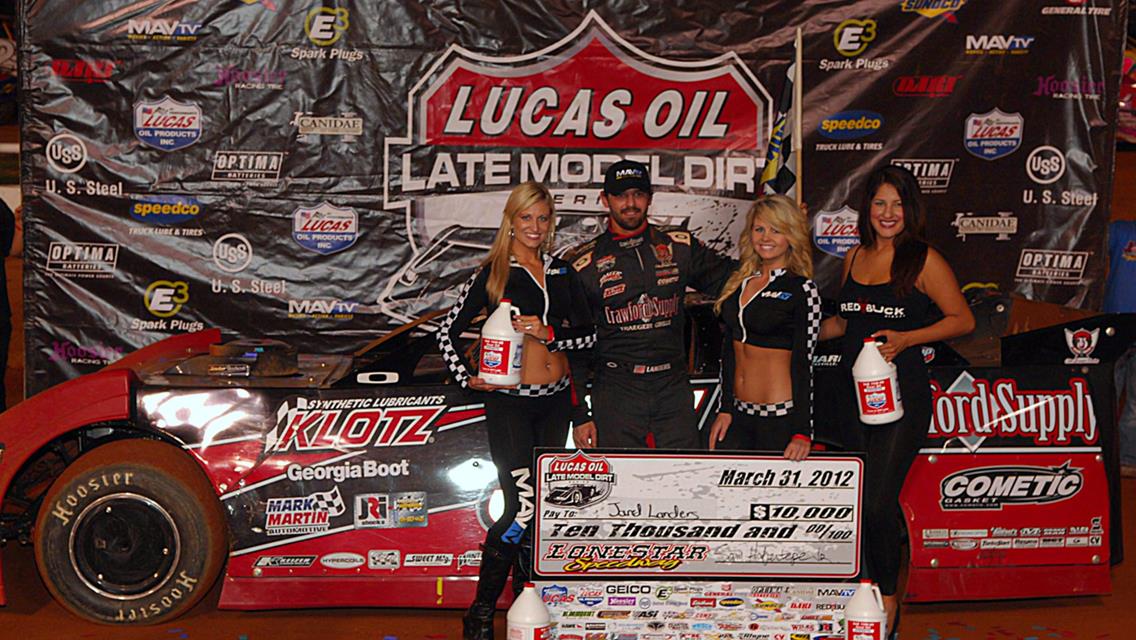 Landers Outlasts Owens in Texas Shootout at LoneStar