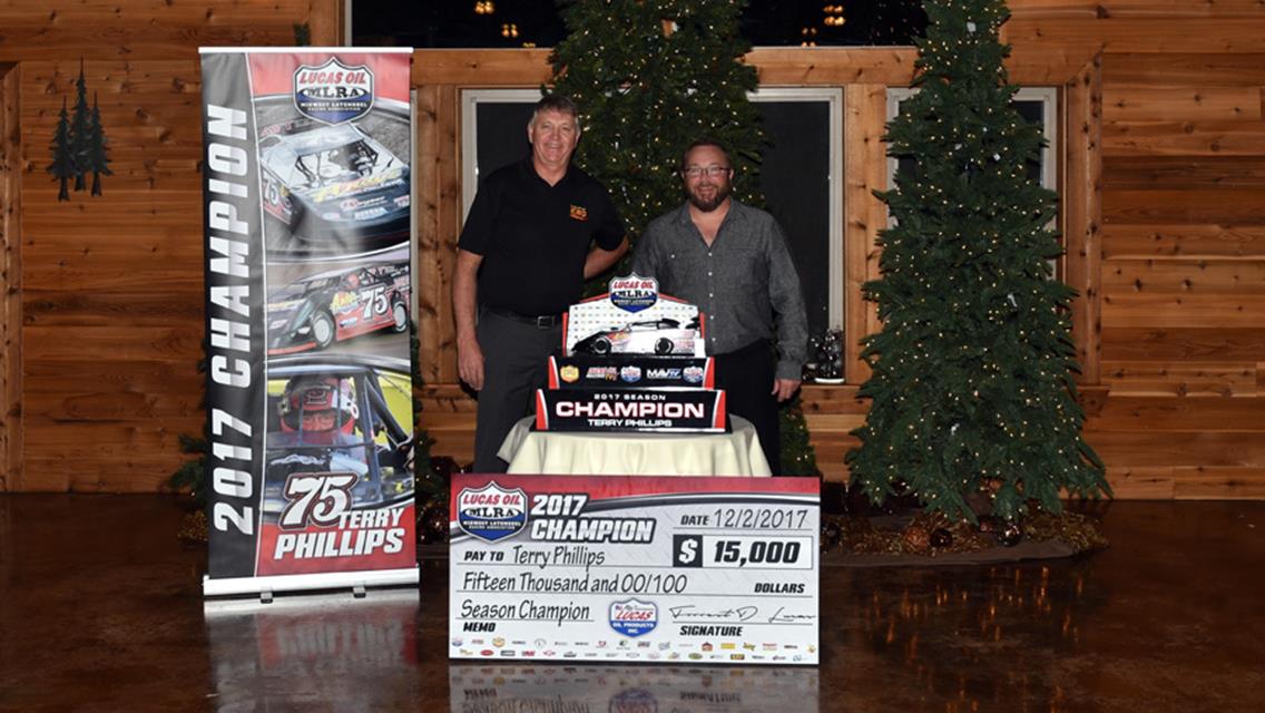 Phillips honored as 2017 Lucas Oil MLRA champion