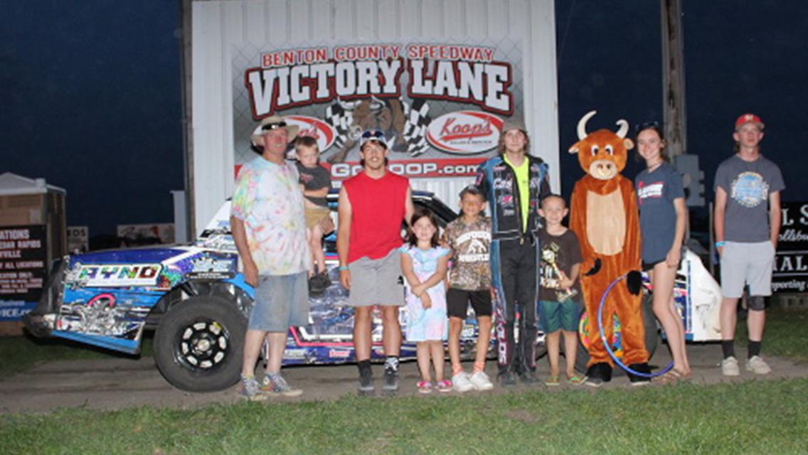 Wroten recovers, wins IMCA Stock Car thriller at the Bullring