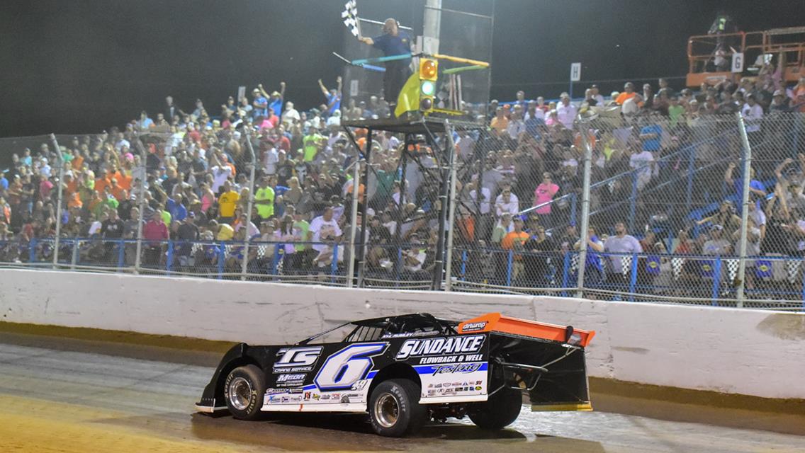 Davenport Continues Dream Season; Wins Sunoco North/South 100!