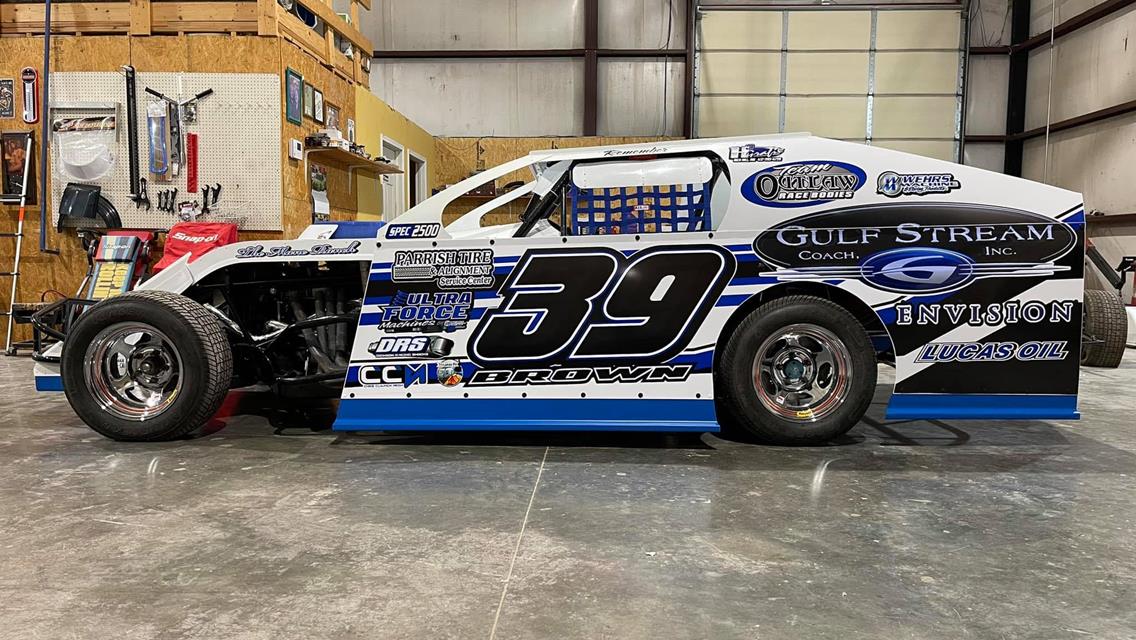 Lucas Oil Speedway Preseason Spotlight: Dwight Brown fit, fired up for USRA B-Mod racing return