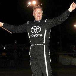 Former NASCAR Driver Kenny Wallace to Race at Dacotah Speedway