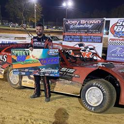 Dillard defends Spooky 50 triumph, weekend sweeps nets