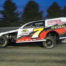SEIDLER SLAYS THE COMPETITION FOR QUALIFYING FEATURE WIN