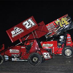 Tyler Thomas Takes 305 Shootout Prelim on the Last Lap!