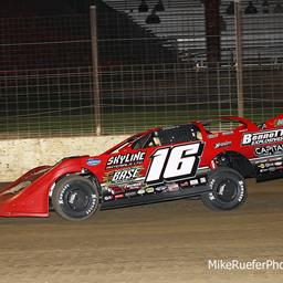 Bruening returns to Victory Lane in Hoker East Series’ debut at Dubuque