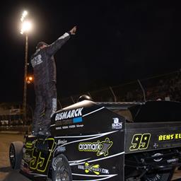 STRAND CRUISES TO VICTORY