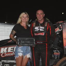 Johnny &quot;Hotrod&quot; Kent Hustles United Sprint League at Red Dirt Raceway!