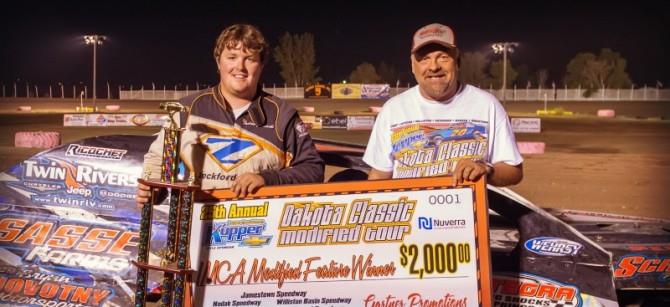 Grabouski gets ‘huge win’ in Dakota Tour show at Williston - See more at: http://modfury.com/2014/07/09/grabouski-gets-huge-win-in-dakota-tour-show-at