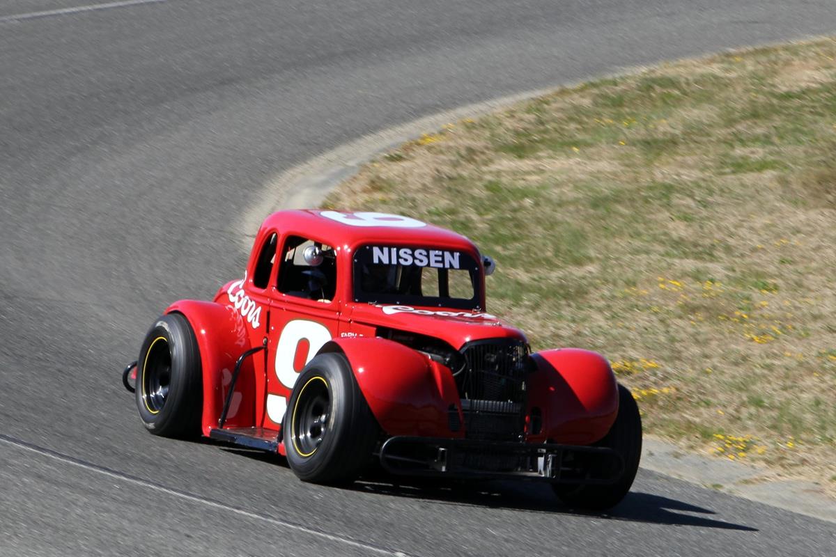 Nissen Wins Wild Legends Main, Powers Comes Through In Bomber Feature