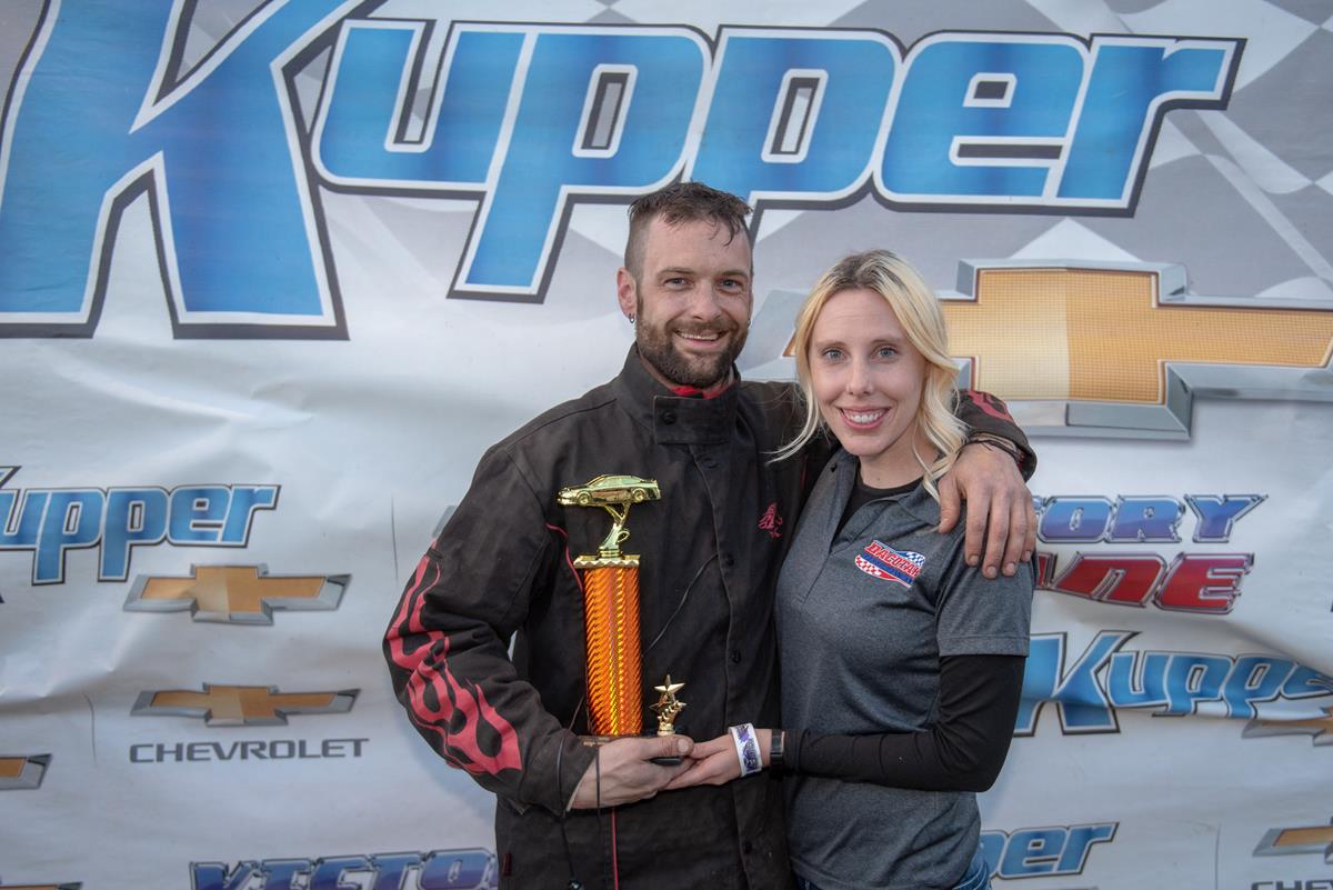 Hagen Hangs on for Dacotah Speedway Victory