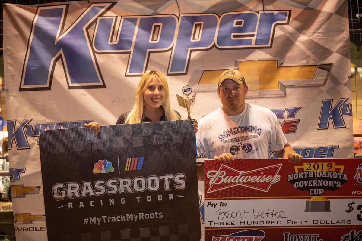 VETTER CRUISES TO VICTORY LANE