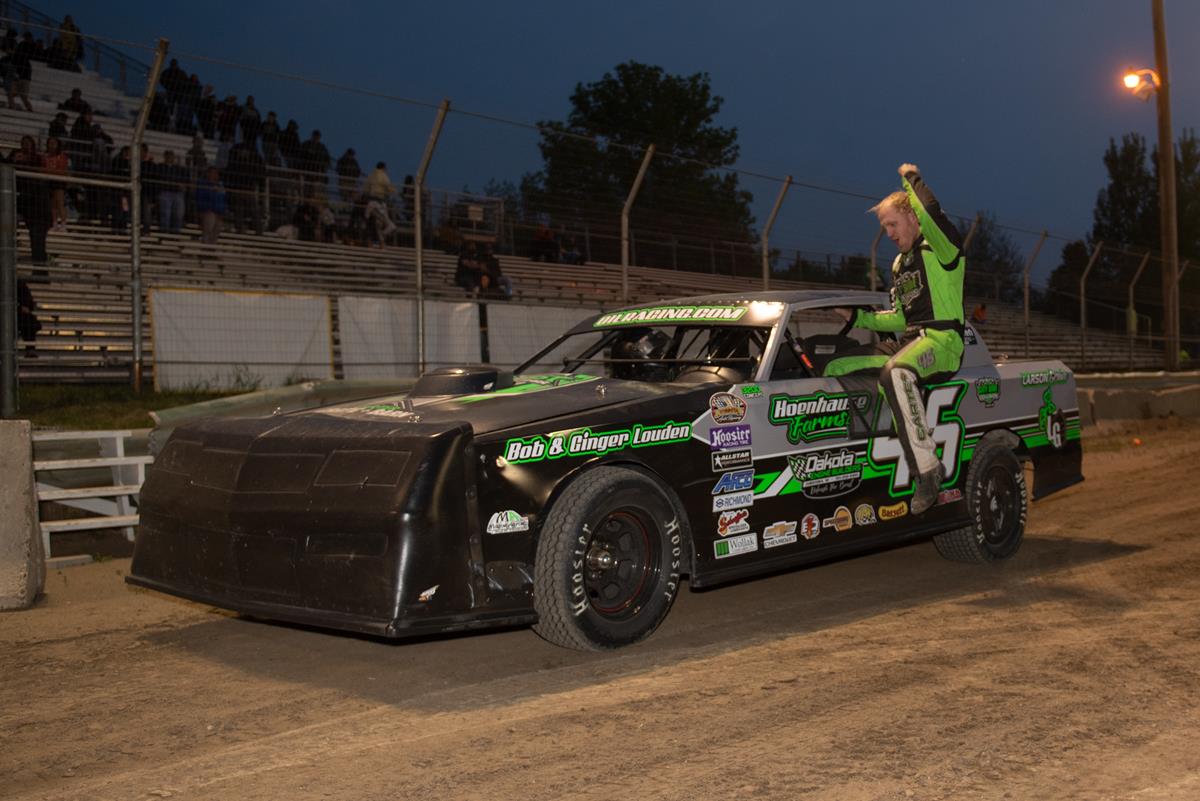 CARTER EDGES CARTER AT THE FINISH LINE
