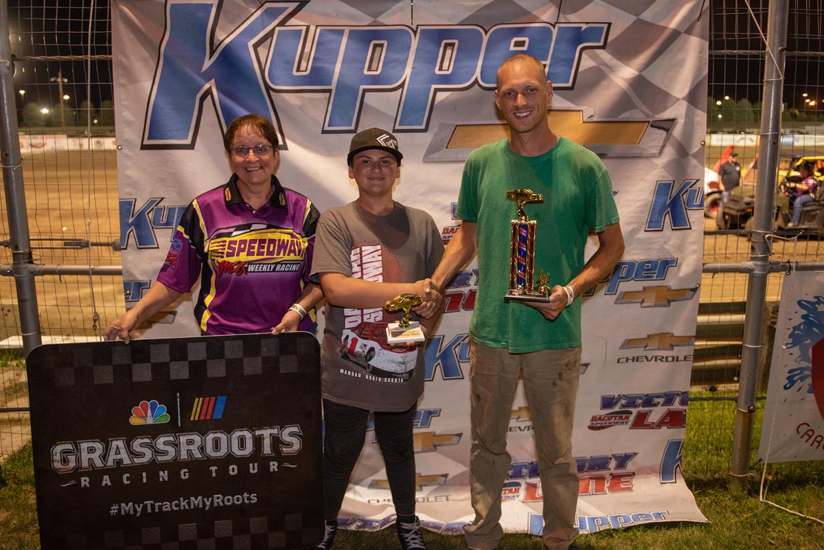 PAPKE EDGES WIEST AT THE LINE
