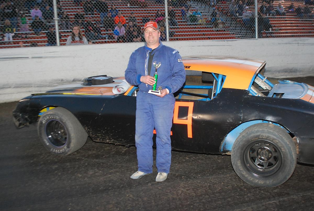 Cronk Performs Street Stock Clean Sweep