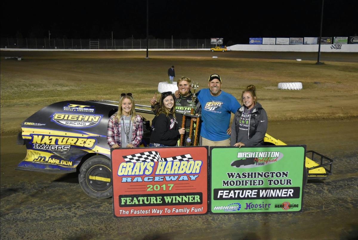 Nick Trenchard Wins Third NW Modified Nationals!