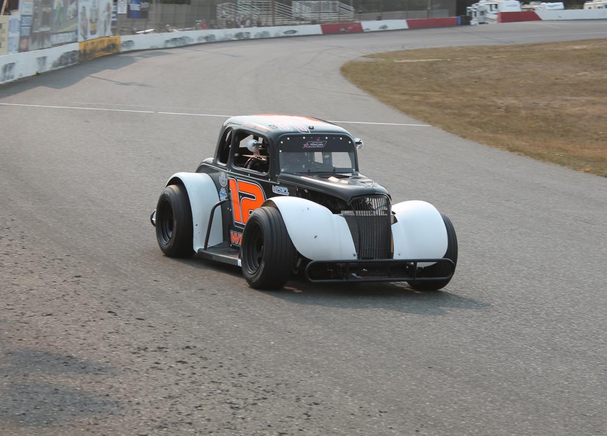 Winchel Sets New Track Record, Wins Legends Feature