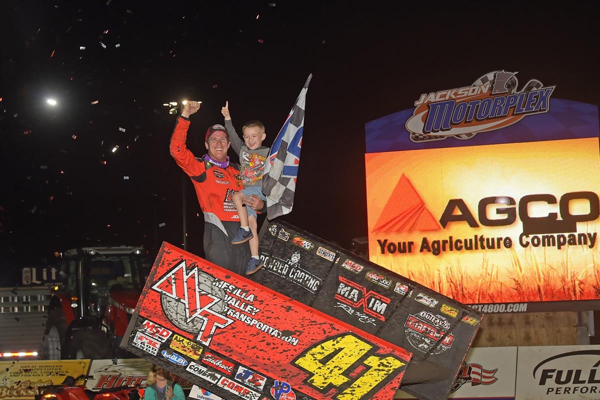 Johnson and Ballenger Hustle to AGCO Jackson Nationals Preliminary Night Wins