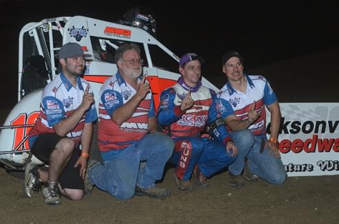Patrick Bruns Wins D II Midgets at Jacksonville Speedway