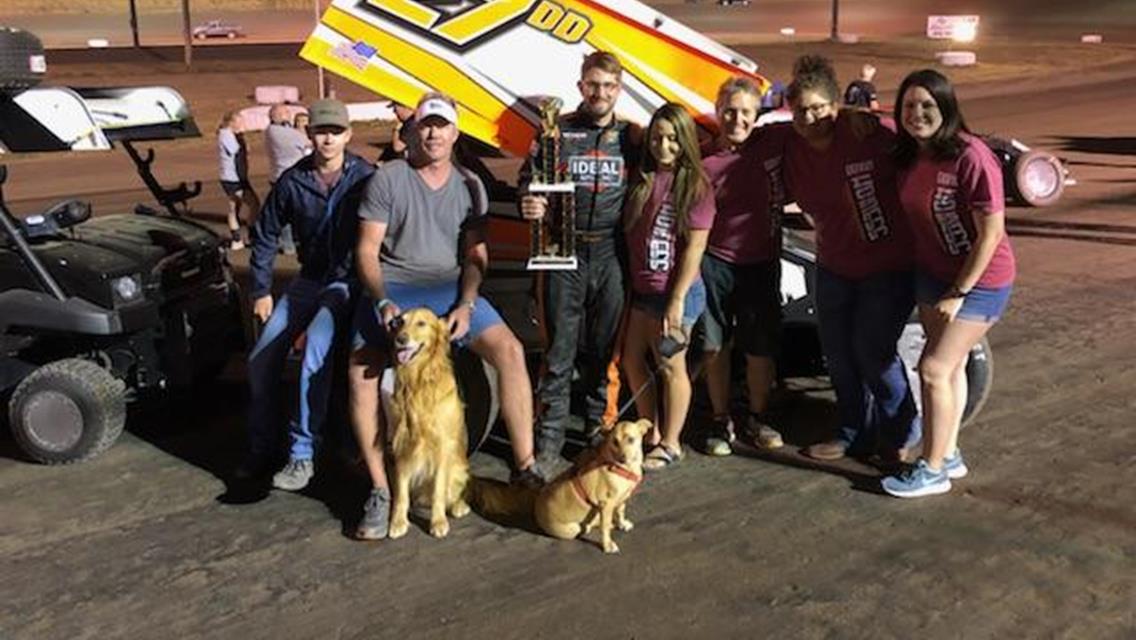David Hoiness Runs Away With ASCS Frontier At Gallatin Speedway