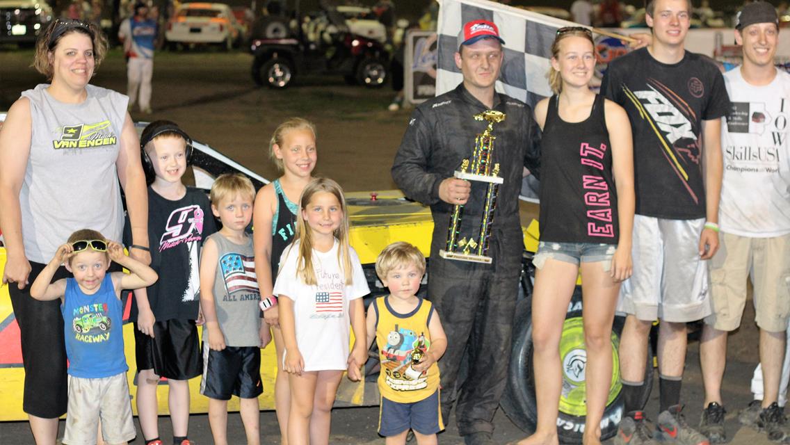 One Hot Night With LMSS &amp; USRA Weekly Racing