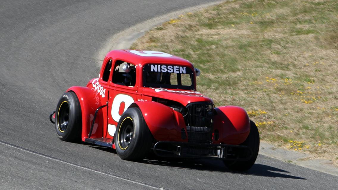 Nissen Wins Wild Legends Main, Powers Comes Through In Bomber Feature
