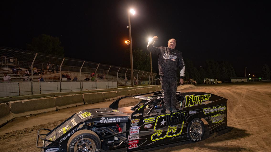 Strand Seals Championship with First Victory Since 2016