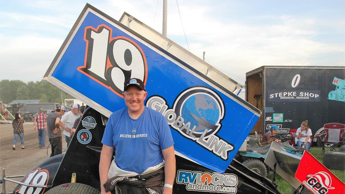 DAGGETT WINS AT TRI-CITY
