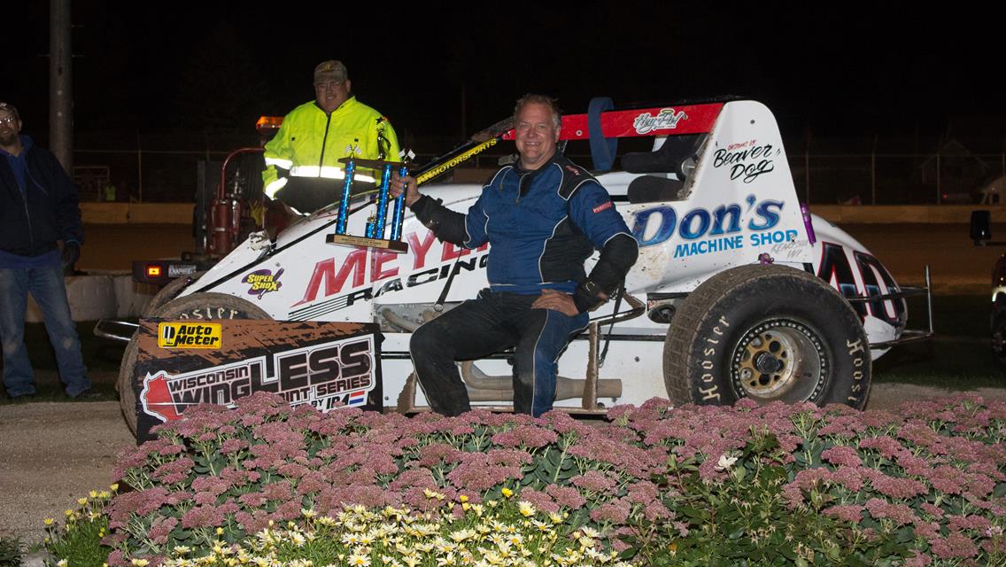 Cox wins in wingLESS