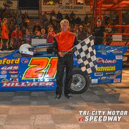 7.10.2015 David Hilliker picks up first win of the season
