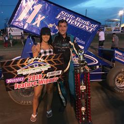 Bakker closes Sioux Speedway with win