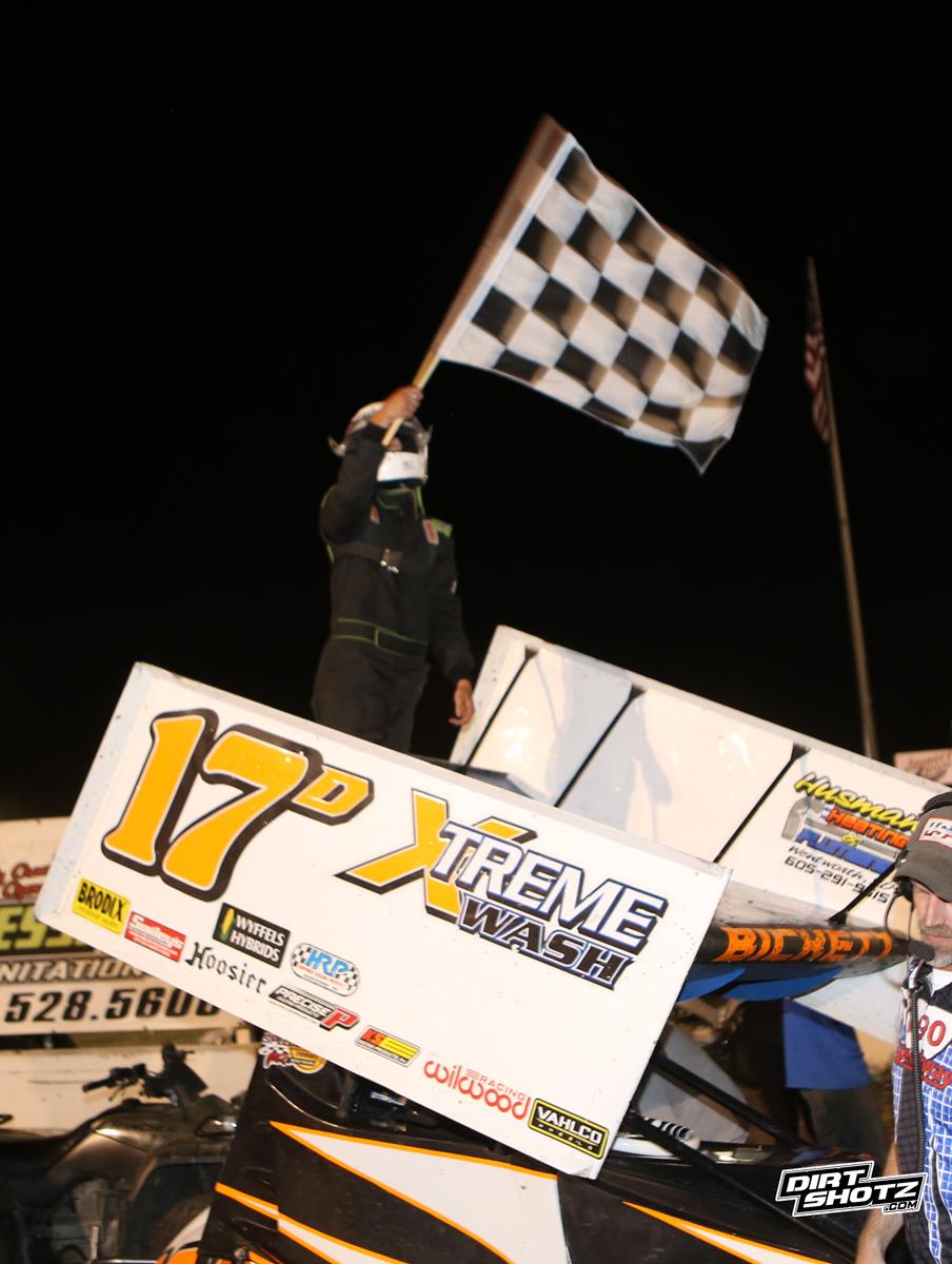 Bickett claims first ever win to open I-90 Speedway Freedom Classic