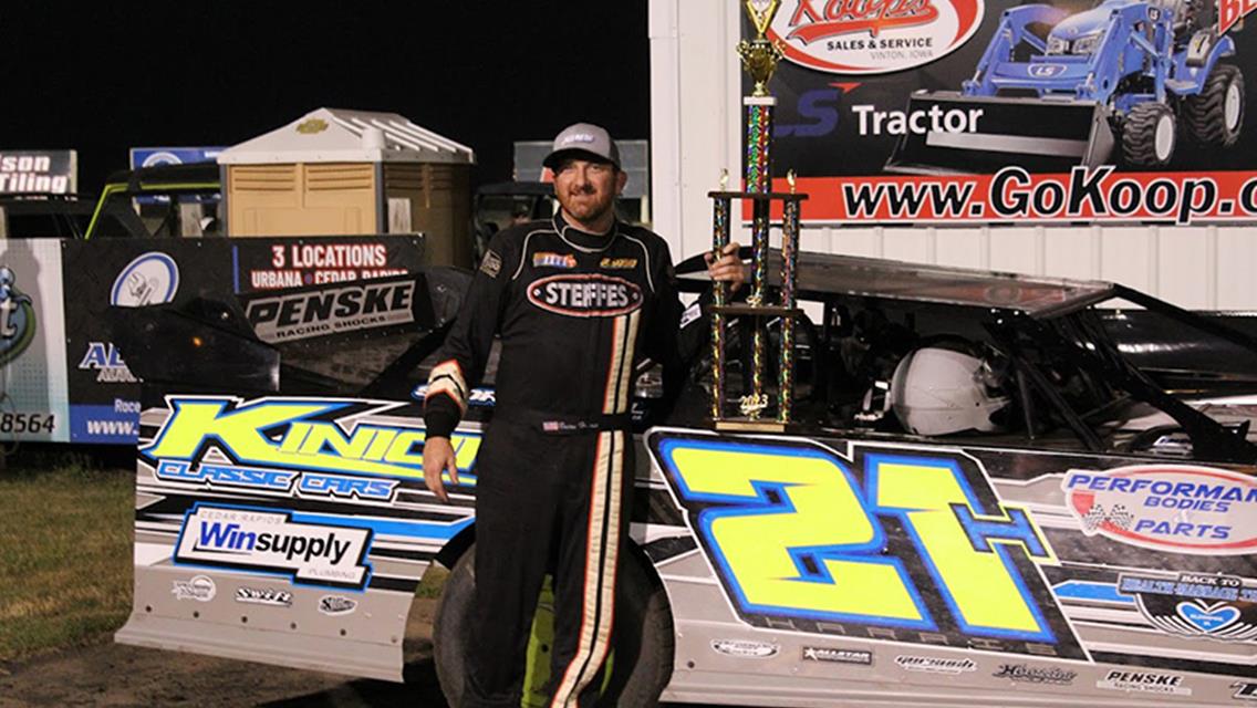 Brian Harris led wire-to-wire in an appearance by the Pro Late Model Tour Sunday night at Benton County Speedway. (Spencer Emley Photo)
