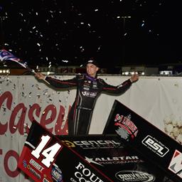 Corey Day Rockets to First Knoxville Win with World of Outlaws!